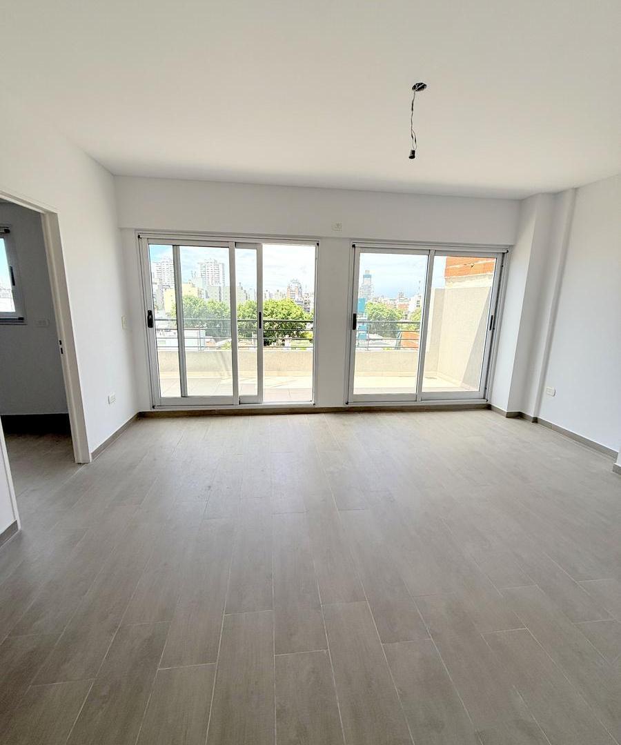 Edificio de Categoria Colegiales! 2 amb con terraza propia piso 9!! Luminoso y moderno!! Oportunidad