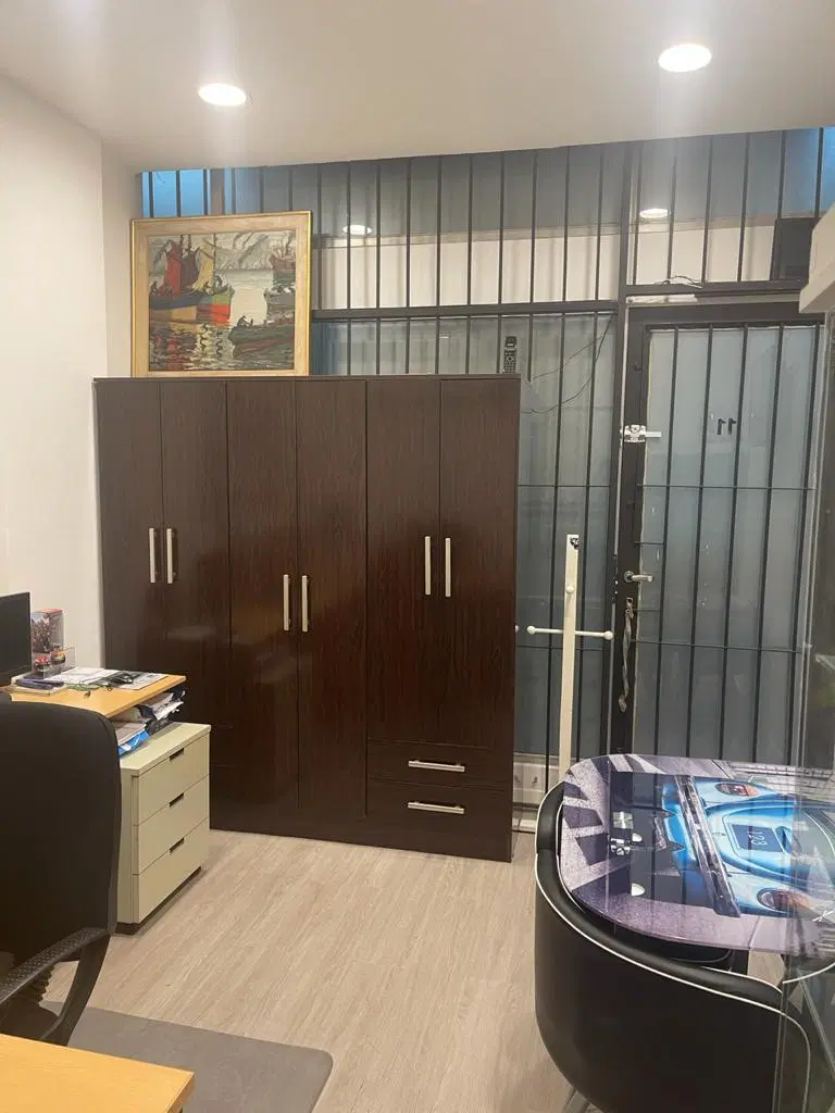 Oficina en alquiler excelente ubicacion con baño privado san isidro centro 2
