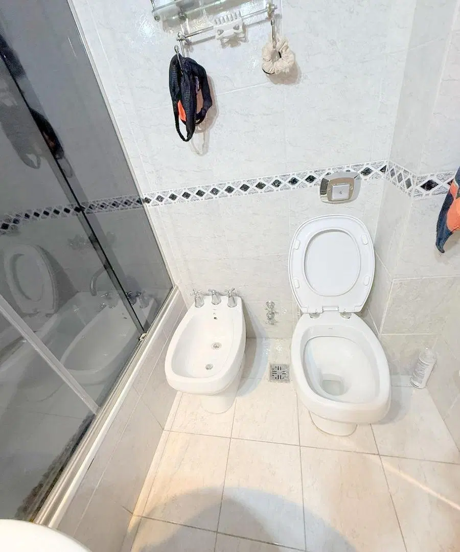 departamento semipiso 4 ambientes con dependencia con baño balcon cochera baulera piscina jardin 3
