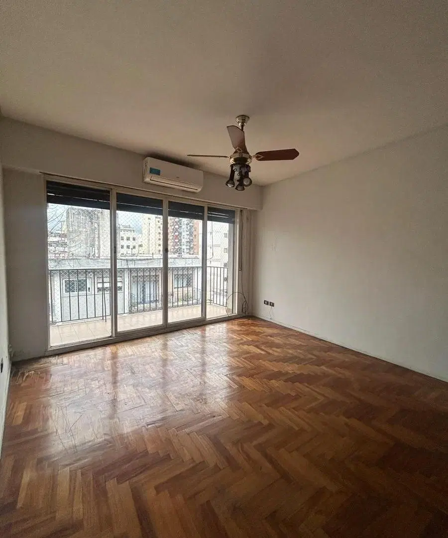 Departamento 3 AMB AMPLIOS 87M2 TOTALES  CON BALCON ZONA PARQUE CENTENARIO 2