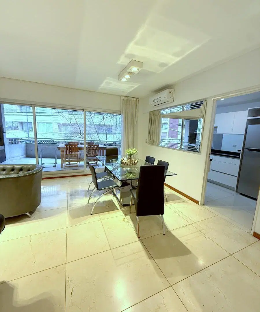 Excelente piso de 4 ambientes con balcon terraza, parrilla 5