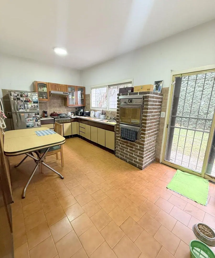 Casa en lote propio jardin garage 3 dormitorios 3 baños 8