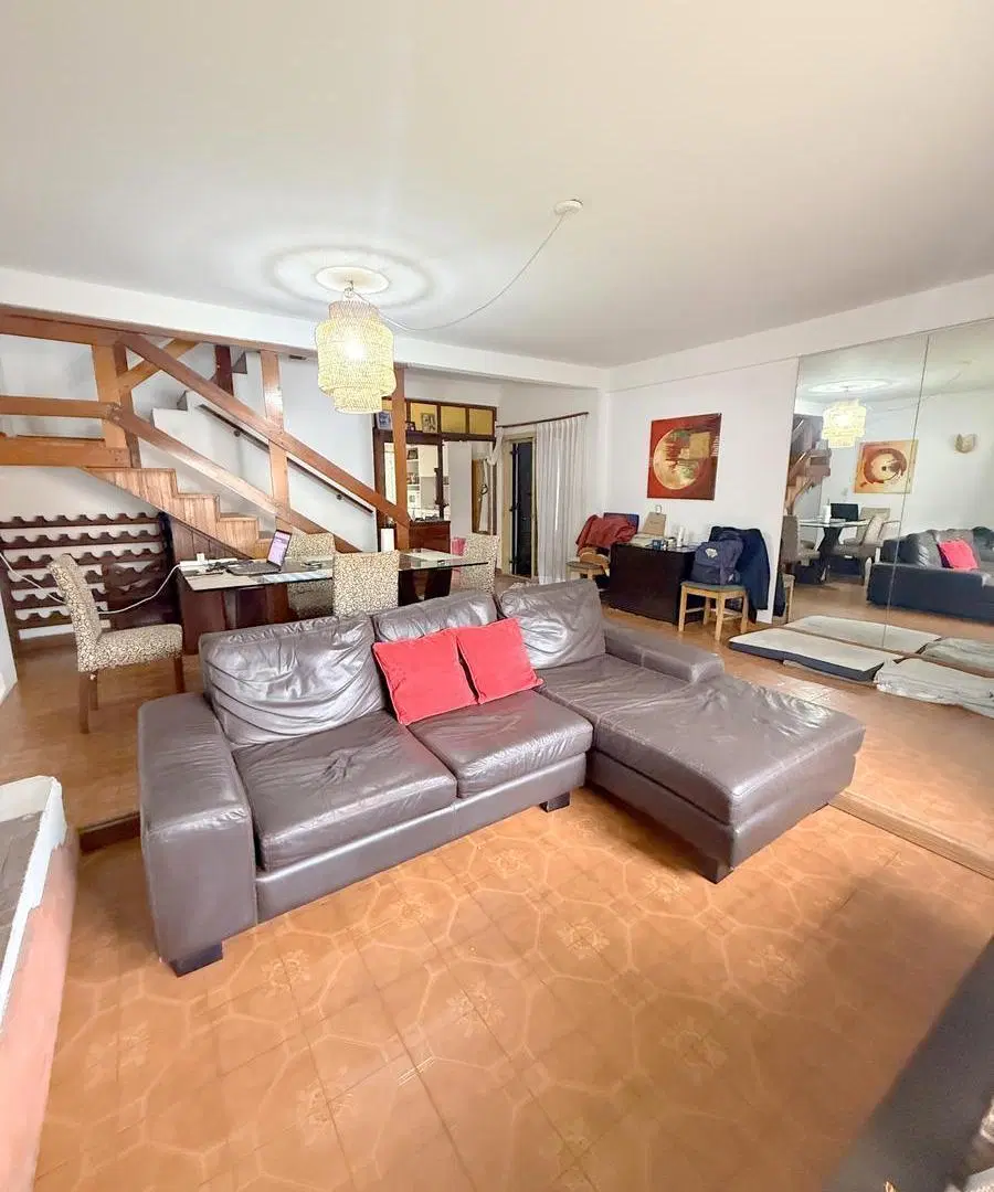 Casa en lote propio  jardin garage 3 dormitorios 3 baños 4