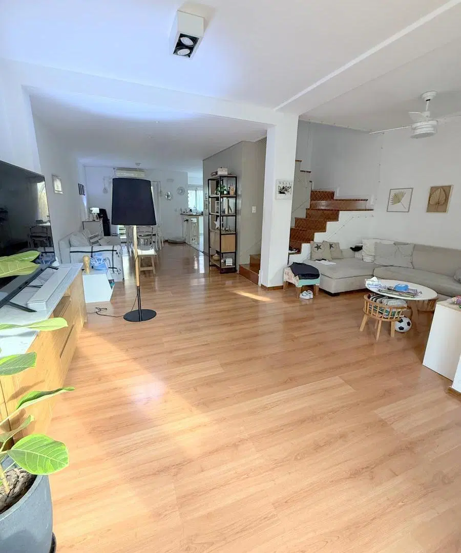 Hermosa propiedad con 3 dormitorios + amplio playroom Jardin mts estacion y alvear 3