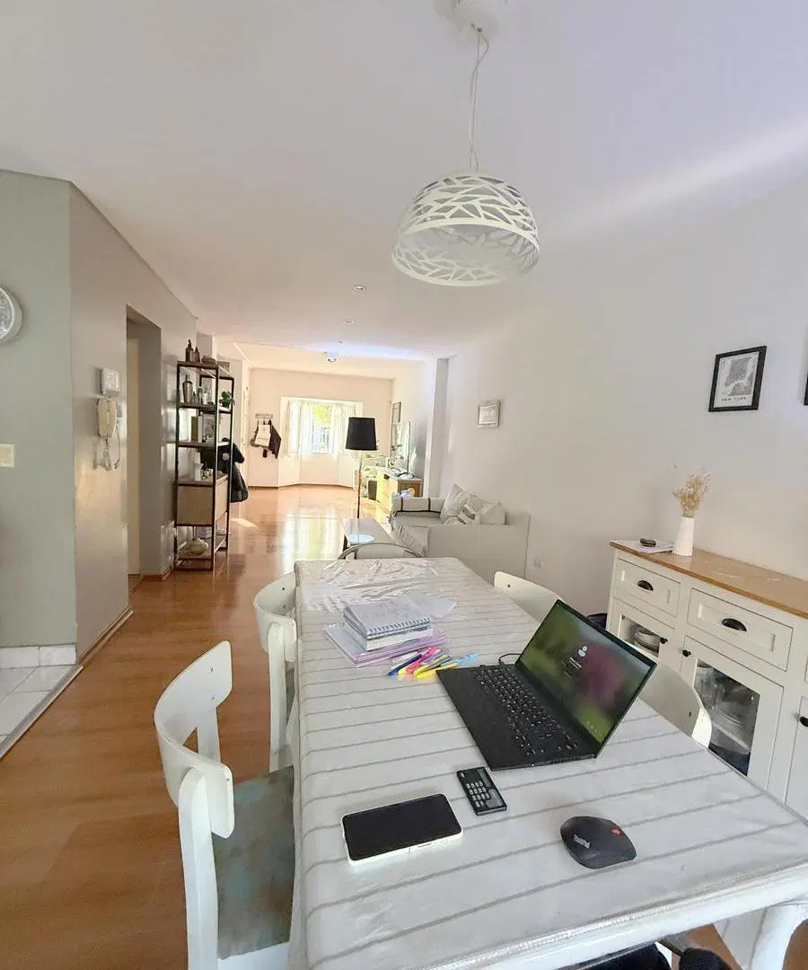 Hermosa propiedad con 3 dormitorios + amplio playroom Jardin mts estacion y alvear 1