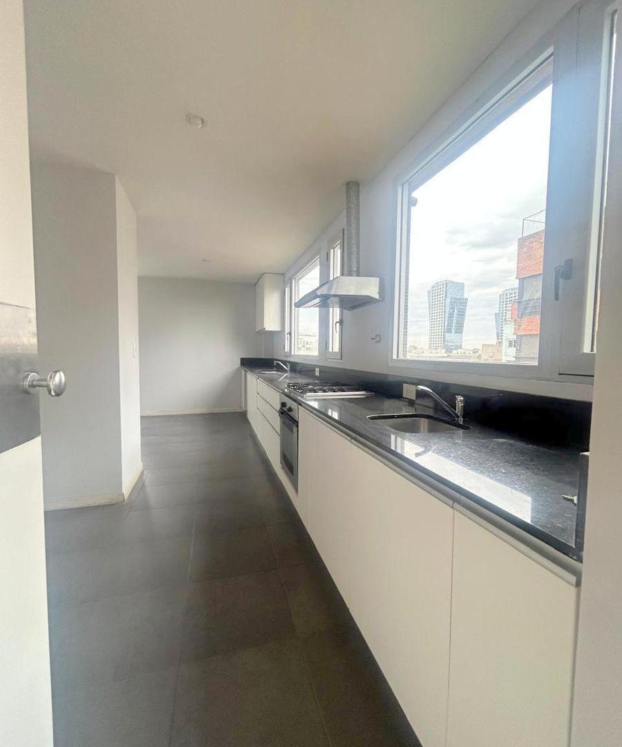 Foto de Departamento de 240m2 4 dormitorios 5 baños cochera, imagen 2