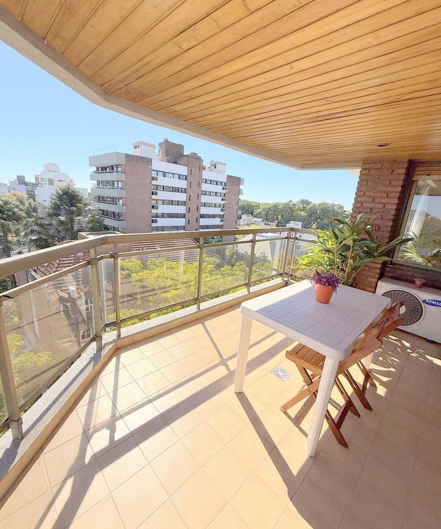 Foto de Semipiso San Isidro 3 domitorios balcon aterrazado cochera seguridad 24, imagen 4