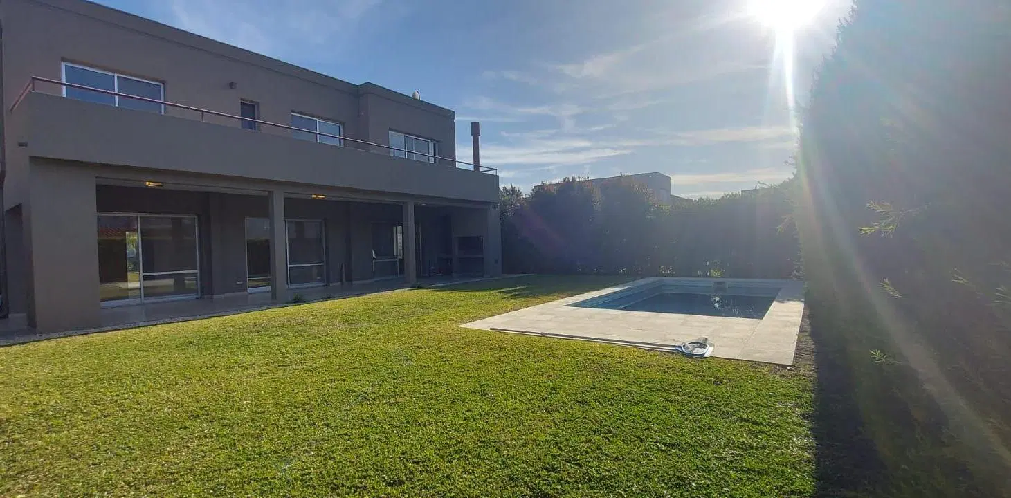 Casa en Barrio Cerrado La Damasia Lote Interno 2