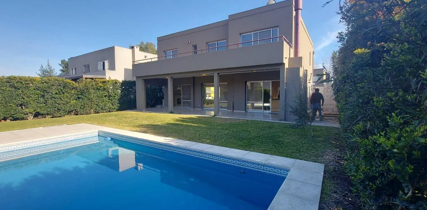 Casa en Barrio Cerrado La Damasia Lote Interno 1