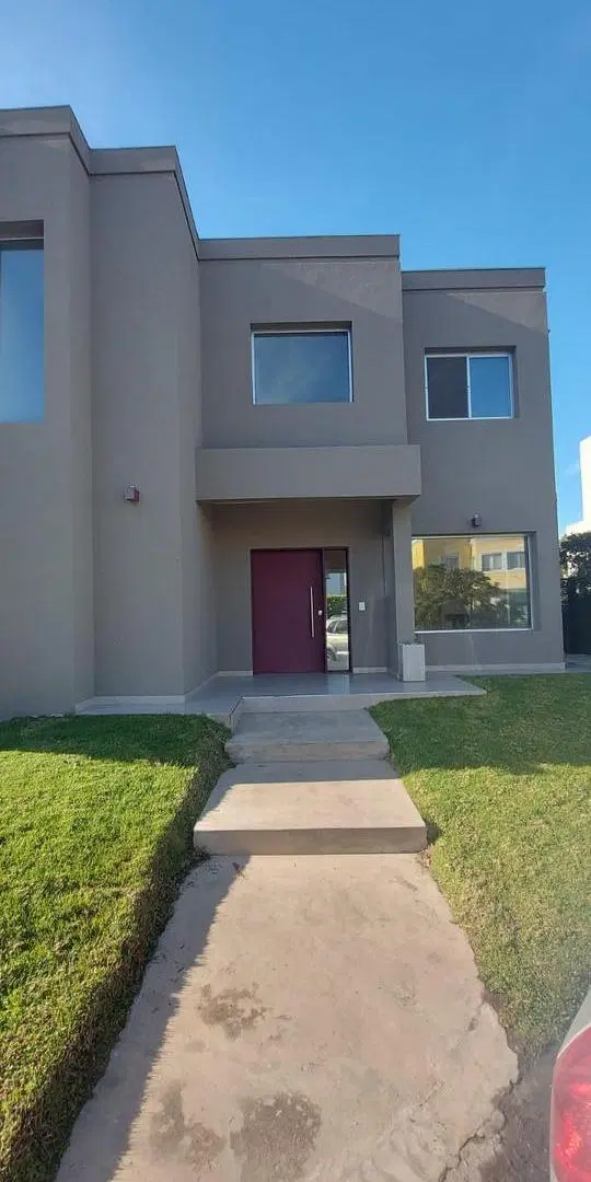 Casa en Barrio Cerrado La Damasia Lote Interno 4