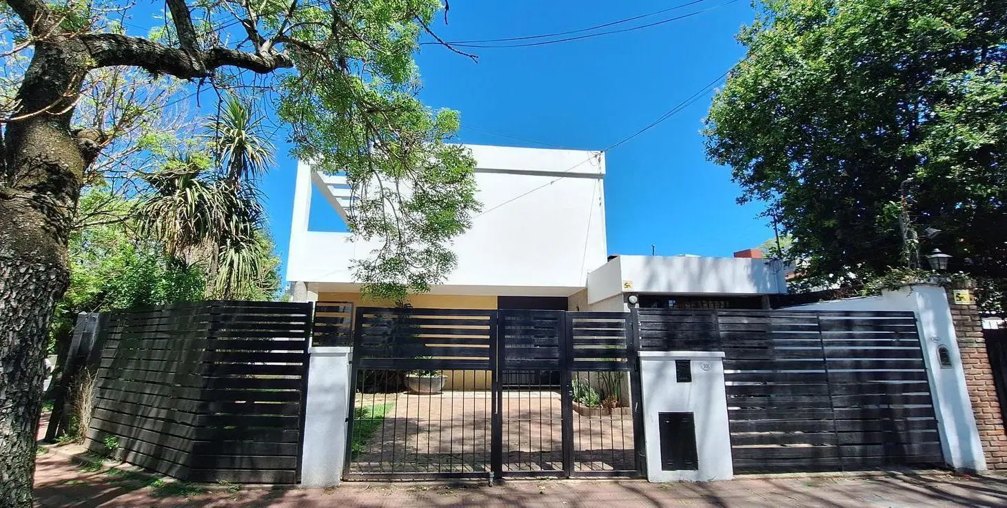 Casa en Alquiler Libertador al rio 1