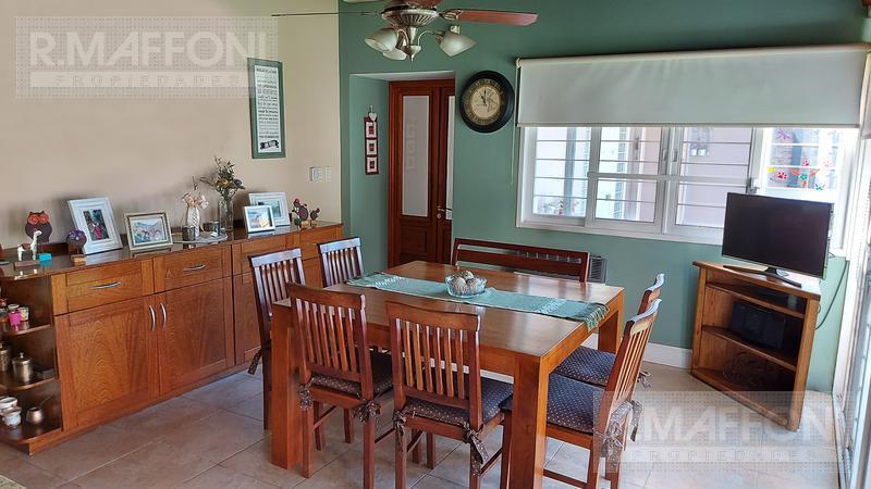Foto de Dos Chalets en Burzaco, en venta, con salida a dos calles, imagen 4