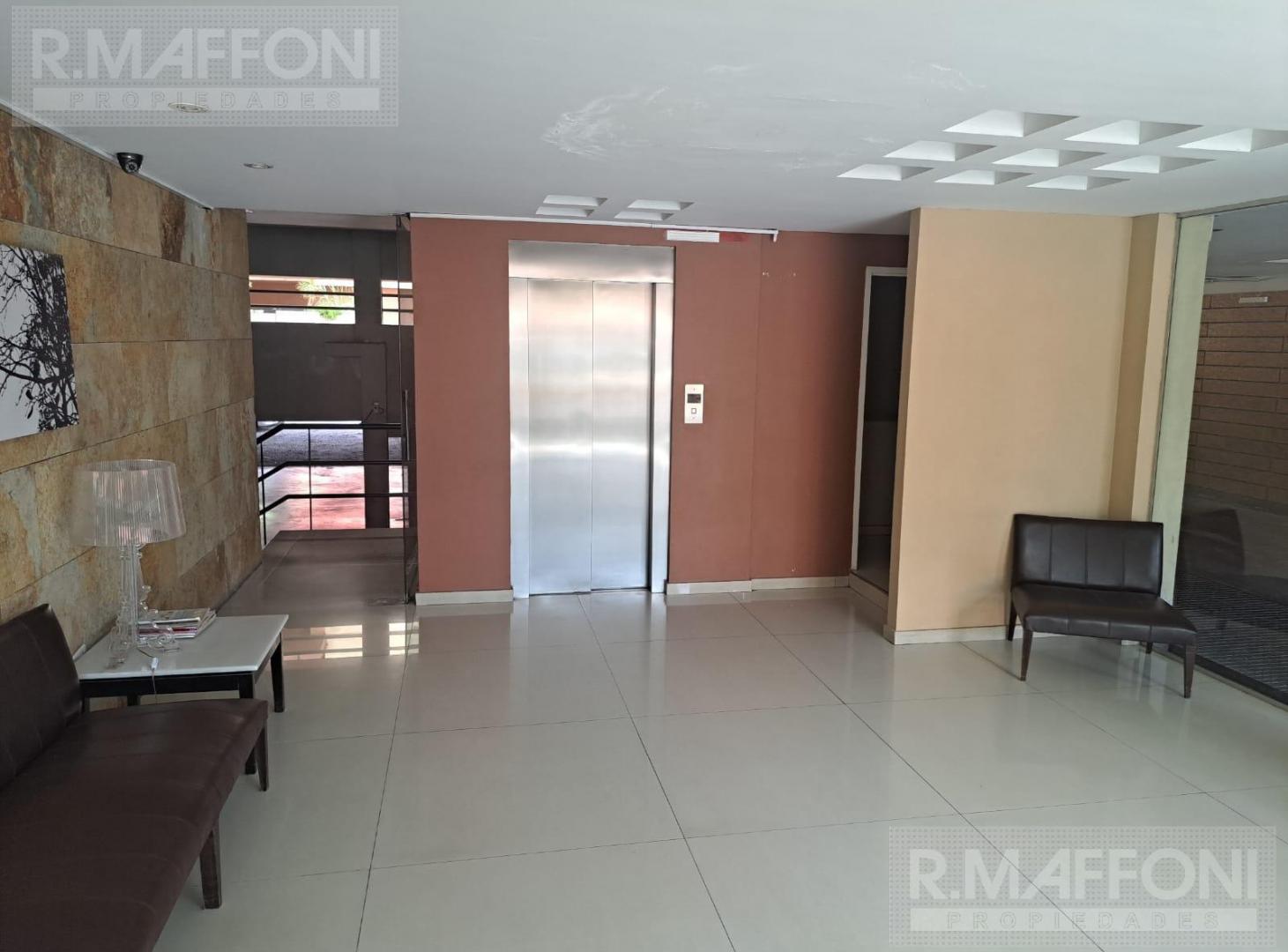 Foto de Departamento con cochera, imagen 1