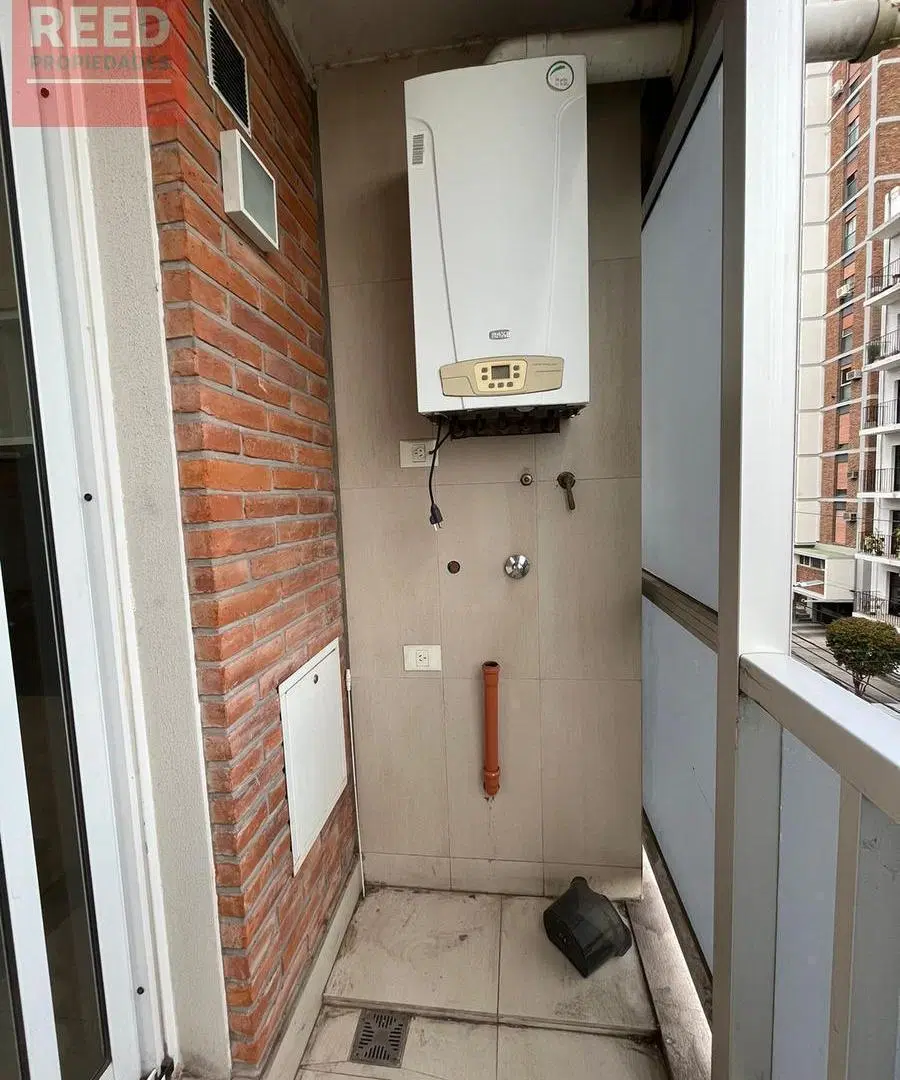 Excelente departamento en centro de Martinez 3