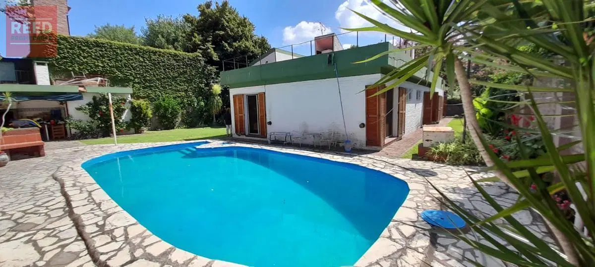 Casa en importante lote en Santa Rita 2