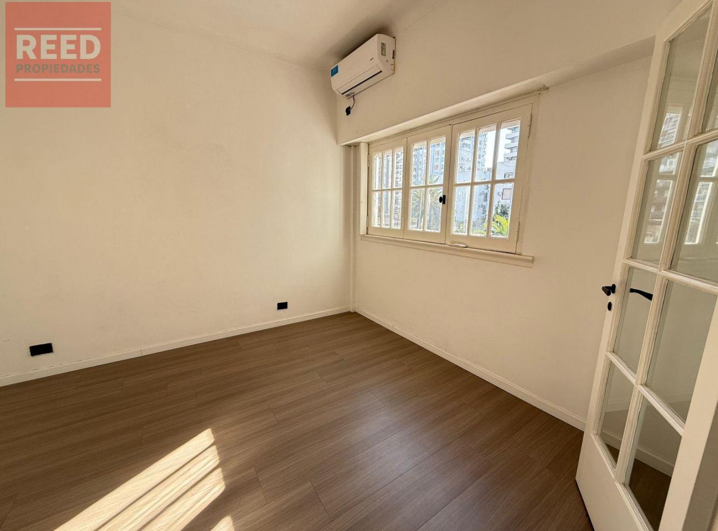 Foto de Departamento sobre Alvear, centro Martinez, imagen 3