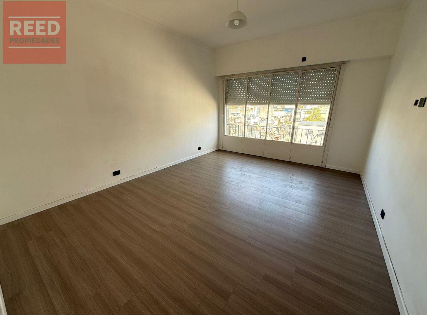 Foto de Departamento sobre Alvear, centro Martinez, imagen 1