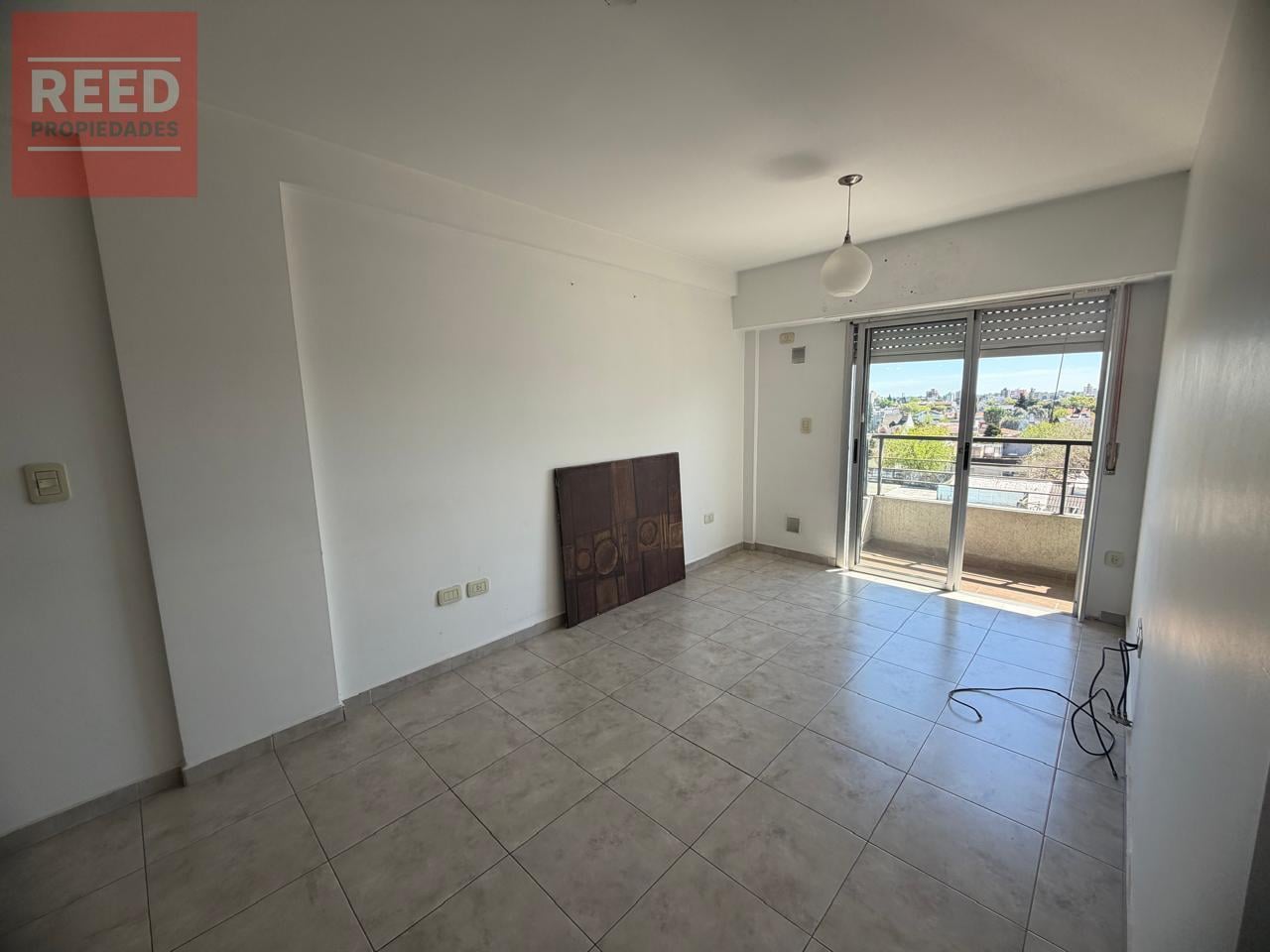 Foto de Excelente dpto 2 ambientes a mts de la estacion de Haedo! es venta, imagen 2