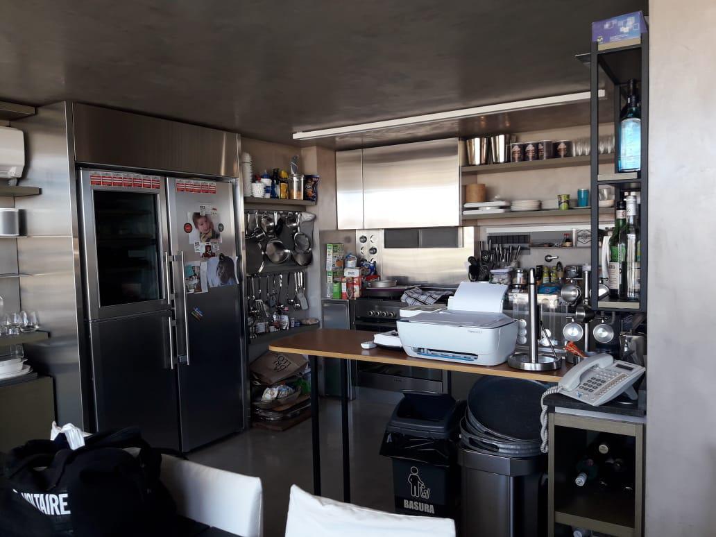 Foto de Extraordinario departamento con pileta y dos cocheras en Barrio Parque, imagen 5