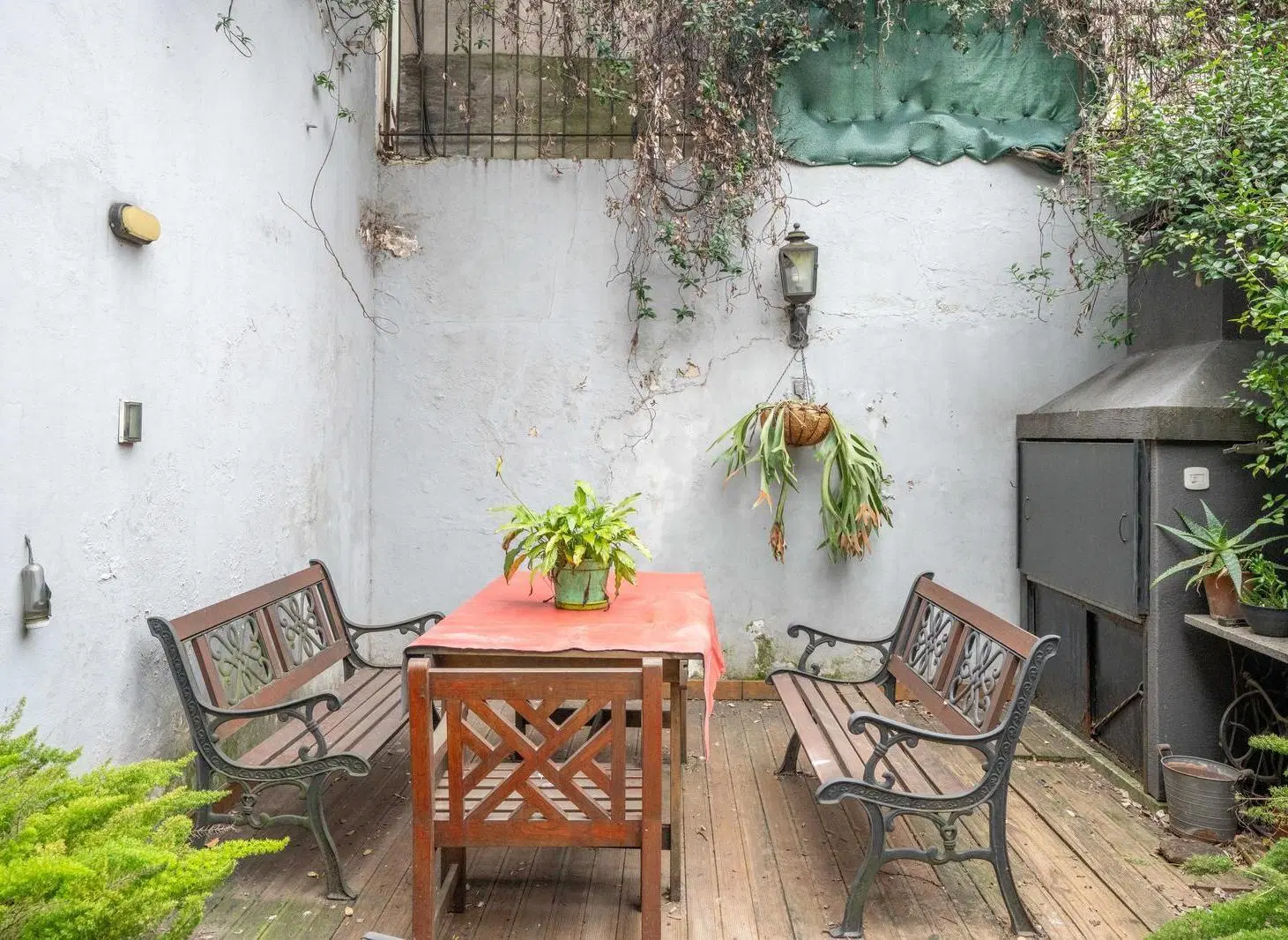 Casa en DUPLEX - Montañeses y Blanco Encalada - Cochera - Planta baja y 2 pisos patio/jardín 1