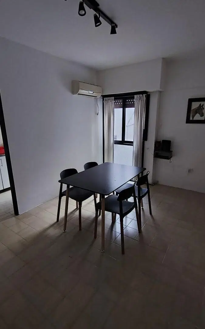 2 Ambientes - Muy buen estado y recien REFACCIONADO- Lavadero Aparte - Piso Alto 2