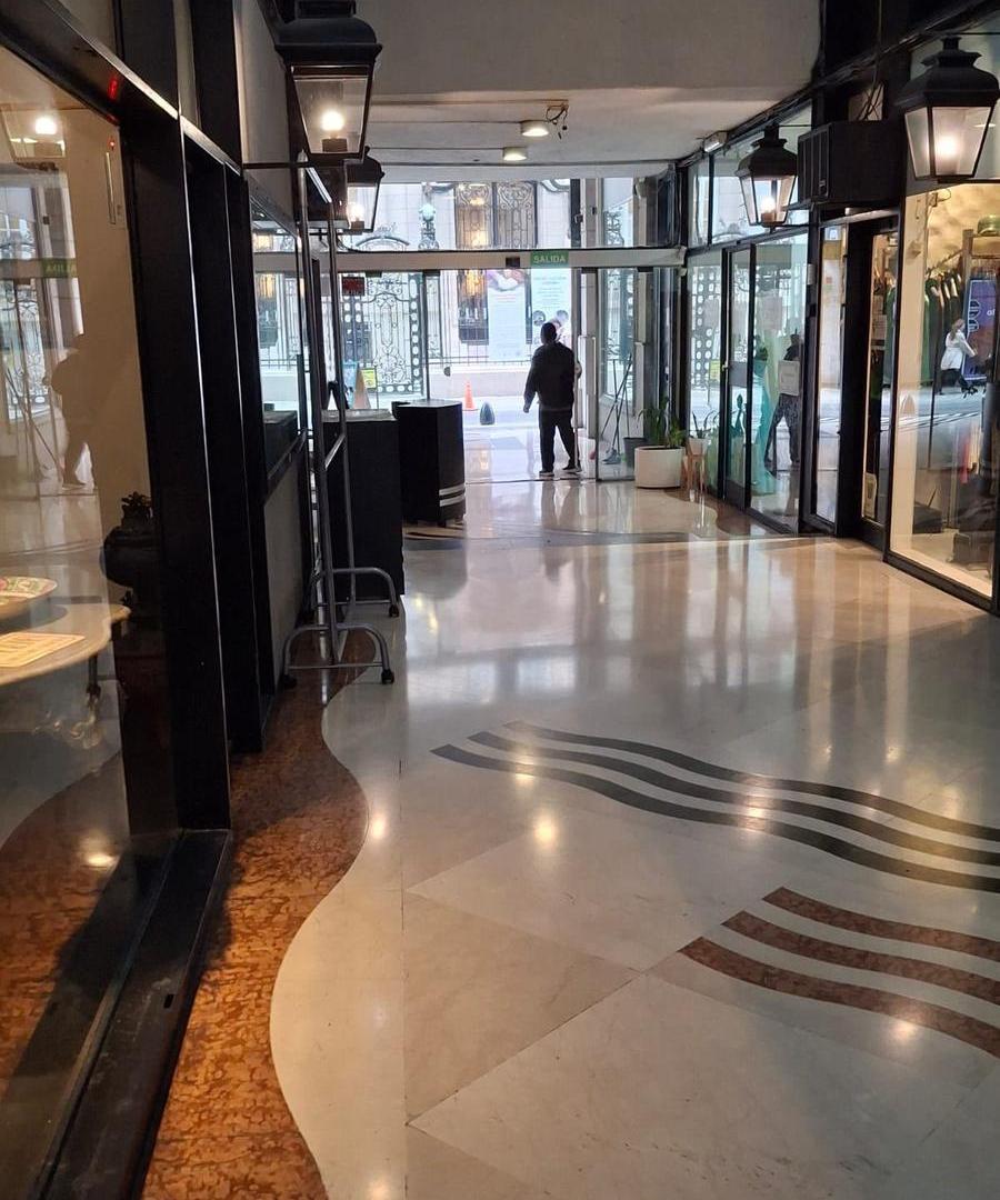 Foto de Local en Microcentro - 4 en venta, imagen 1