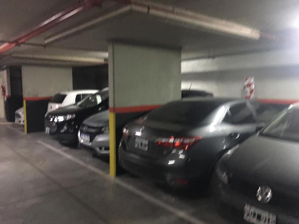Foto de Oportunidad Garage en venta 54 cocheras libre de zona de restriccion, imagen 1