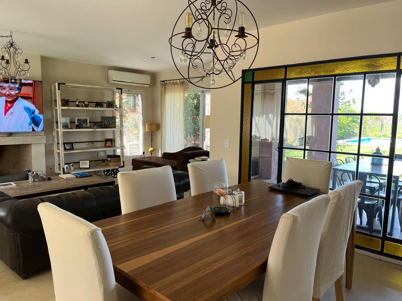 Foto de Casa en Santa Barbara Excelente oportunidad ! USD 450.000 BAJO DE PRECIO, imagen 1