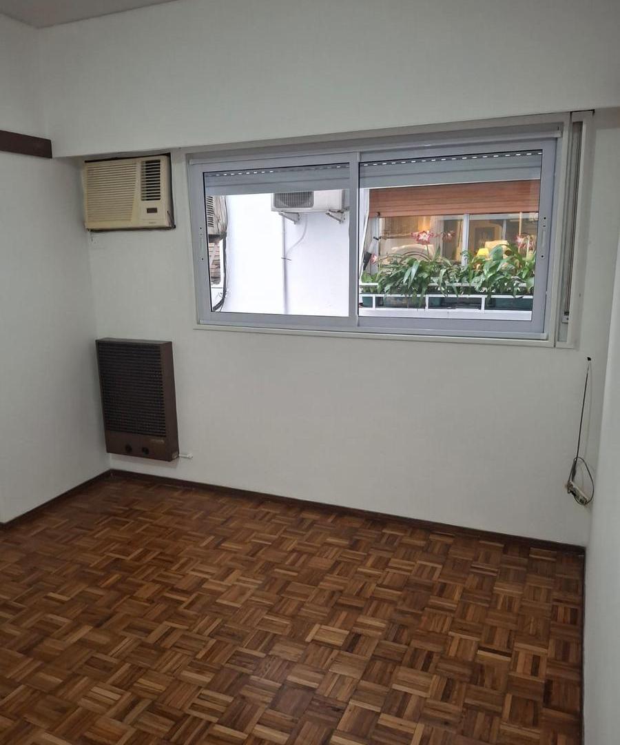 Foto de Monoambiente en Muy Buenas Condiciones - Cocina SEPARADA, imagen 1