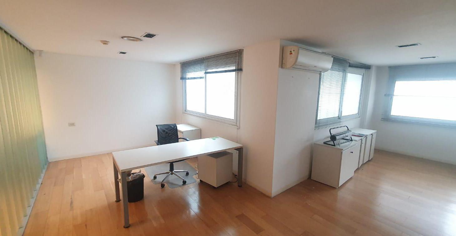 Foto de Excelente Oficina en venta con 3 cocheras, imagen 3