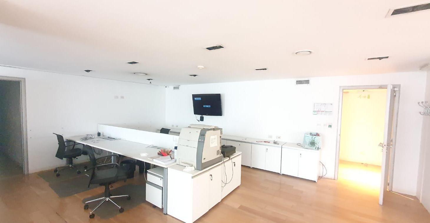 Foto de Excelente Oficina en venta con 3 cocheras, imagen 4
