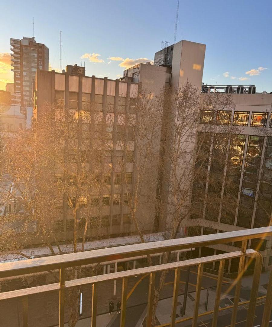Foto de Frente en piso 7 muy luminoso vista abierta y atardeceres privilegiados, imagen 5