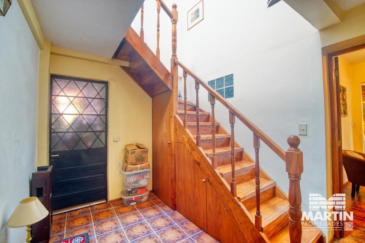 Casa 6 Ambientes, Suite, Escritorio, Cochera, Jardín con Pileta y Terraza. 4