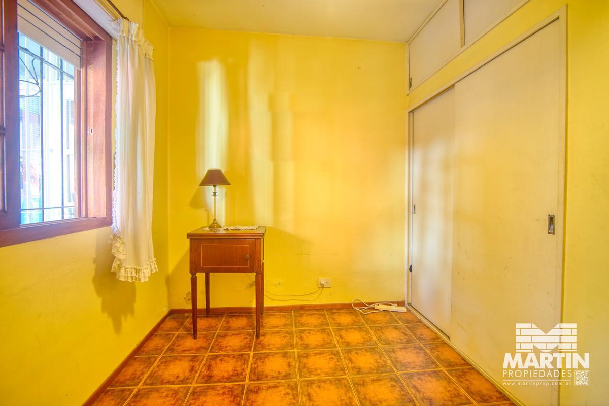 Casa 6 Ambientes, Suite, Escritorio, Cochera, Jardín con Pileta y Terraza. 2