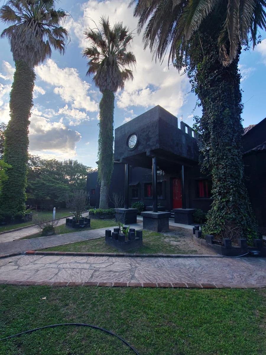Hotel Estilo Gótico en Tanti 4