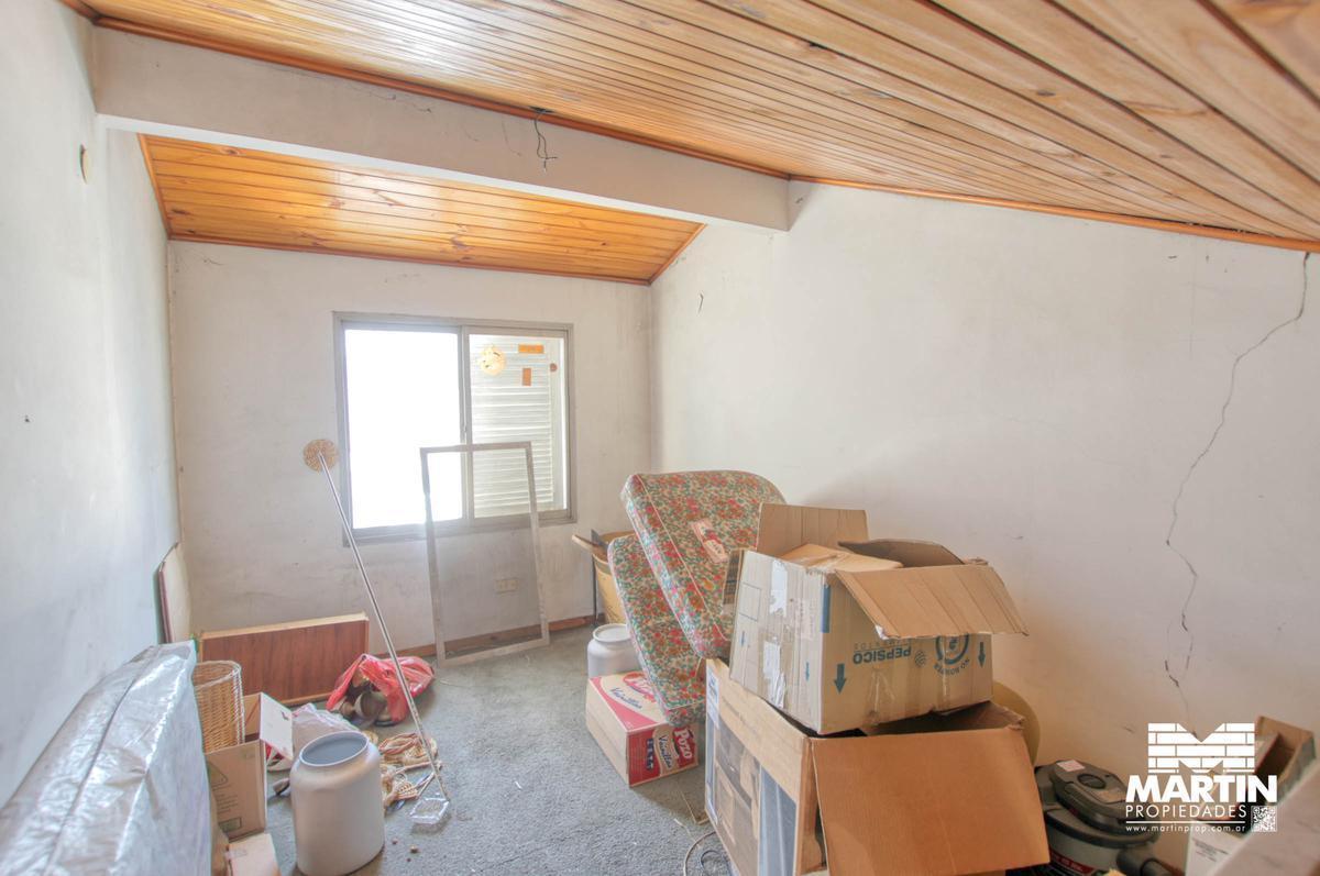 Casa Multifamiliar con Dos Locales - San Isidro 1
