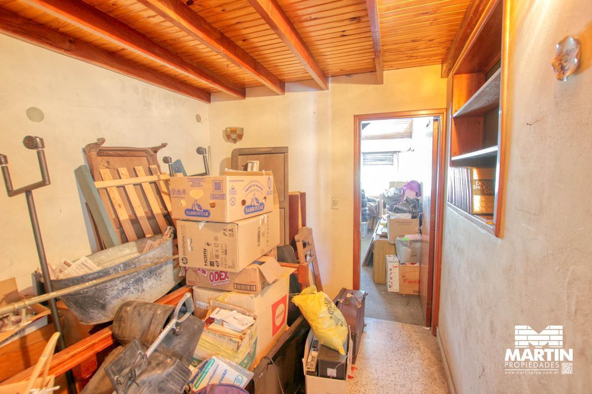 Casa Multifamiliar con Dos Locales - San Isidro 5