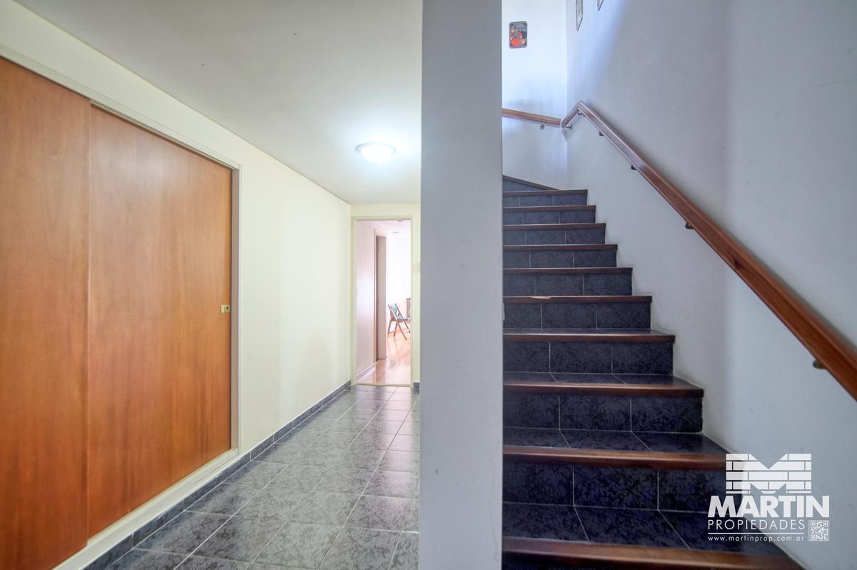 Dúplex con 3 Dorm., Jardín con Parrilla y Cochera. a 1 Cuadra de Av Maipú. 3