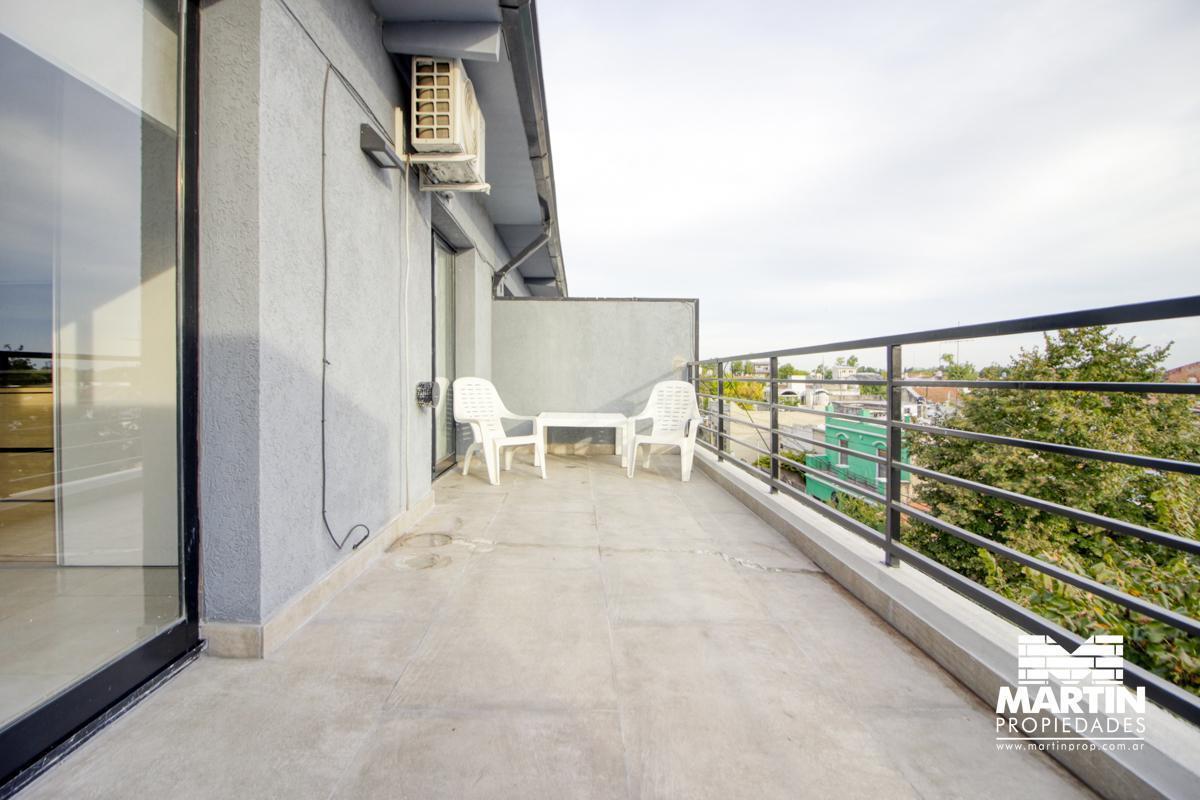 Departamento en Venta 2 Amb con Balcón Terraza y Cochera en San Fernando 4