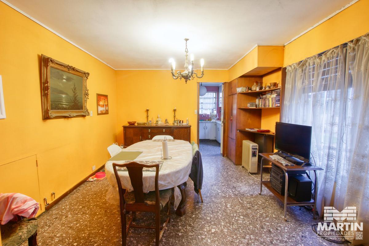Casa Martínez 2 Cuadras de Av 3 Dorm. Escritorio Playroom Jardin Cochera 4