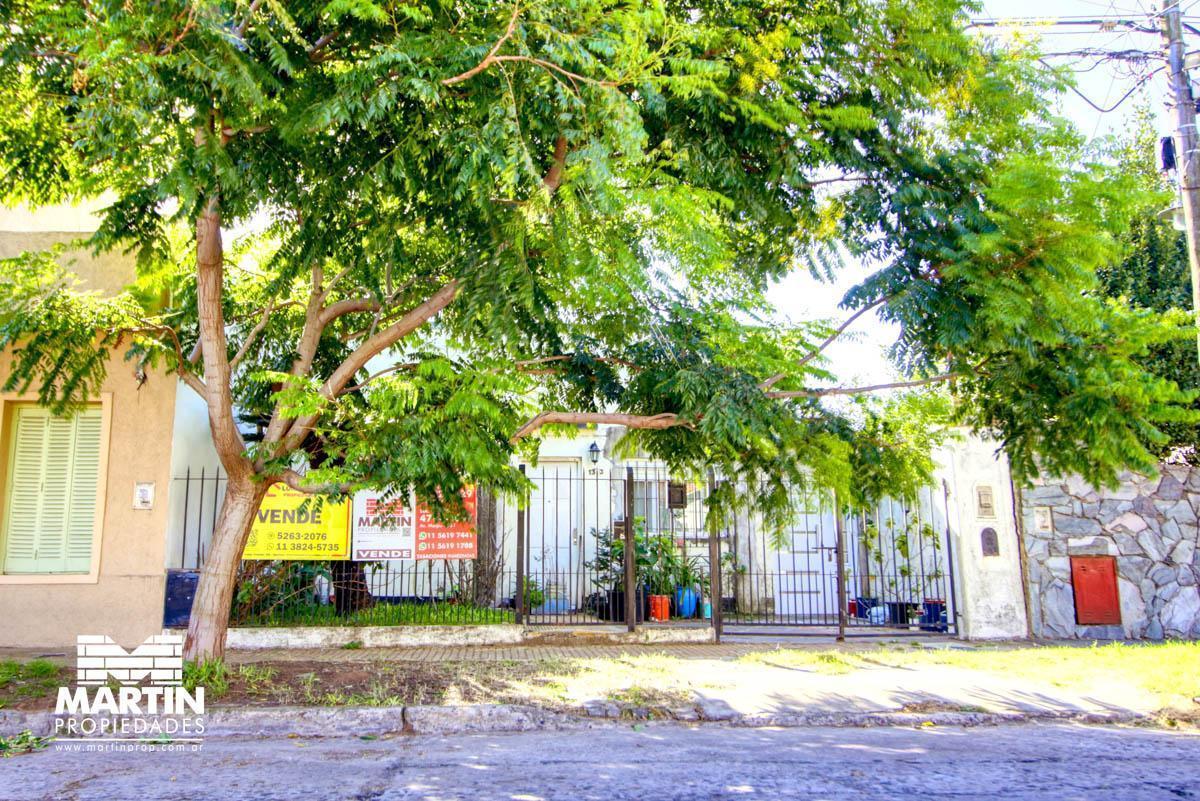 Casa en Venta de 4 Ambientes en Martinez con Jardín y Cochera