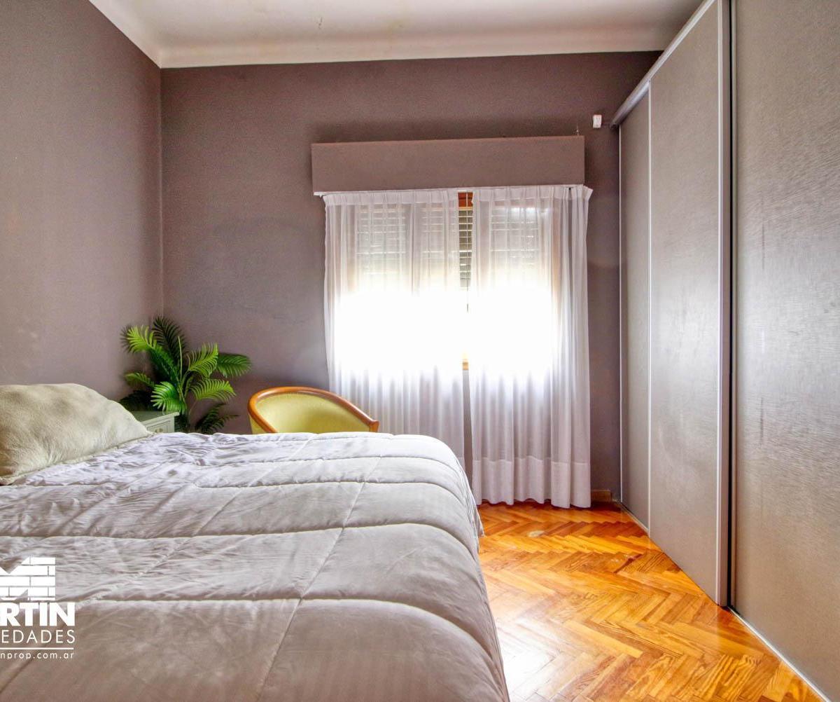 Foto de Casa de 4 Ambientes en Venta en Olivos con Patio, Terraza y Quincho, imagen 5