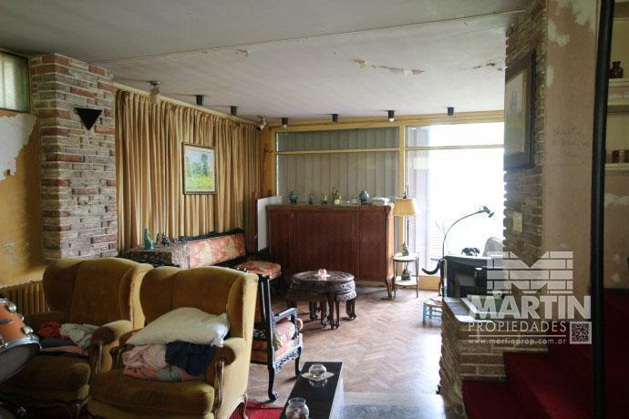 Foto de Casa sobre lote de 838 M2, con gran parque y pileta - La Lucila, imagen 2