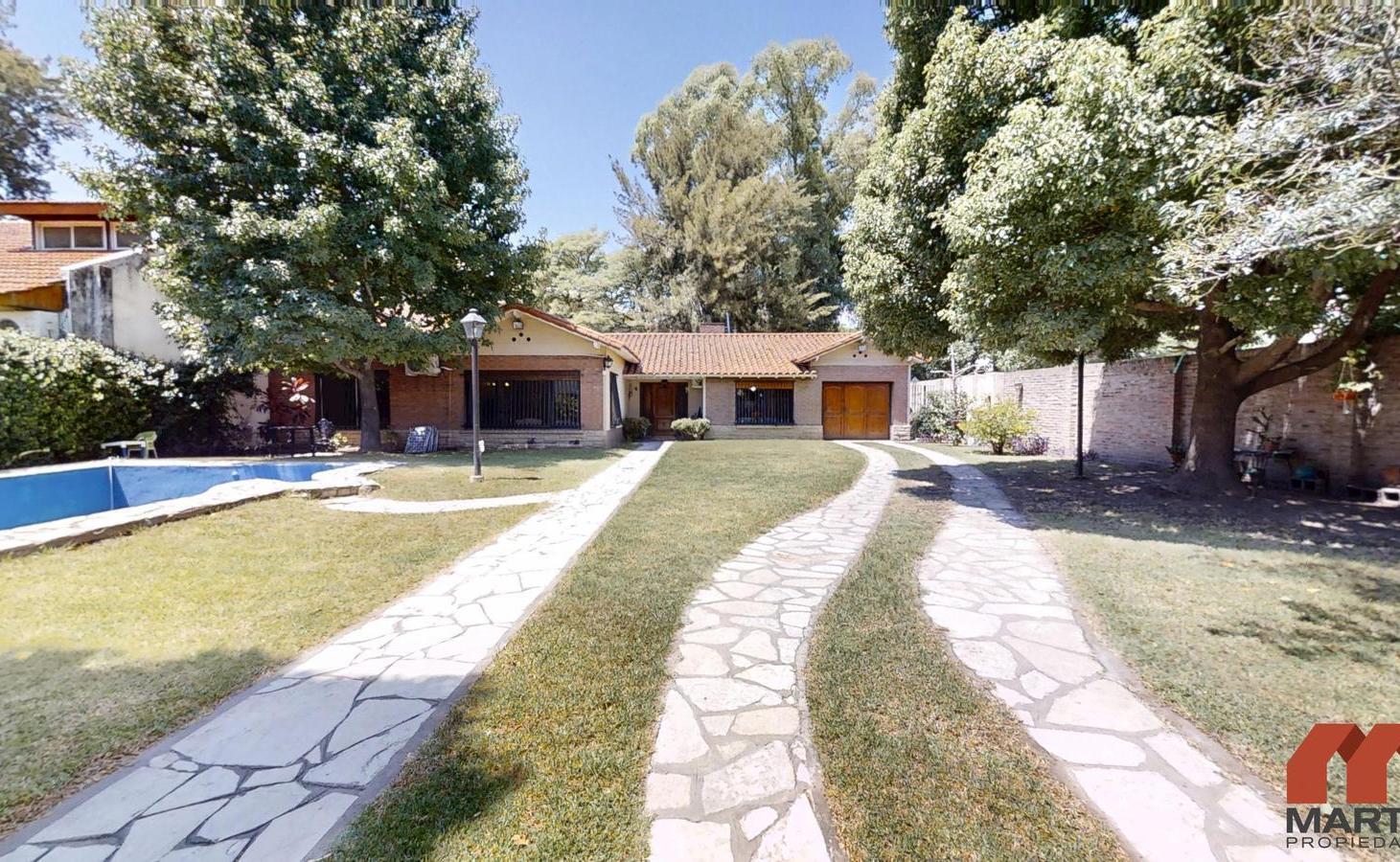 Foto de Casa en Venta de 5 Ambientes en Martinez con Patio y Jardín, imagen 3