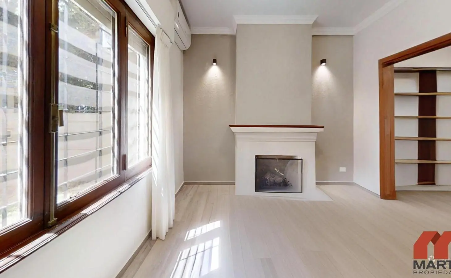 Casa en Venta de 4 Ambientes con Jardín y Quincho - Martinez 4