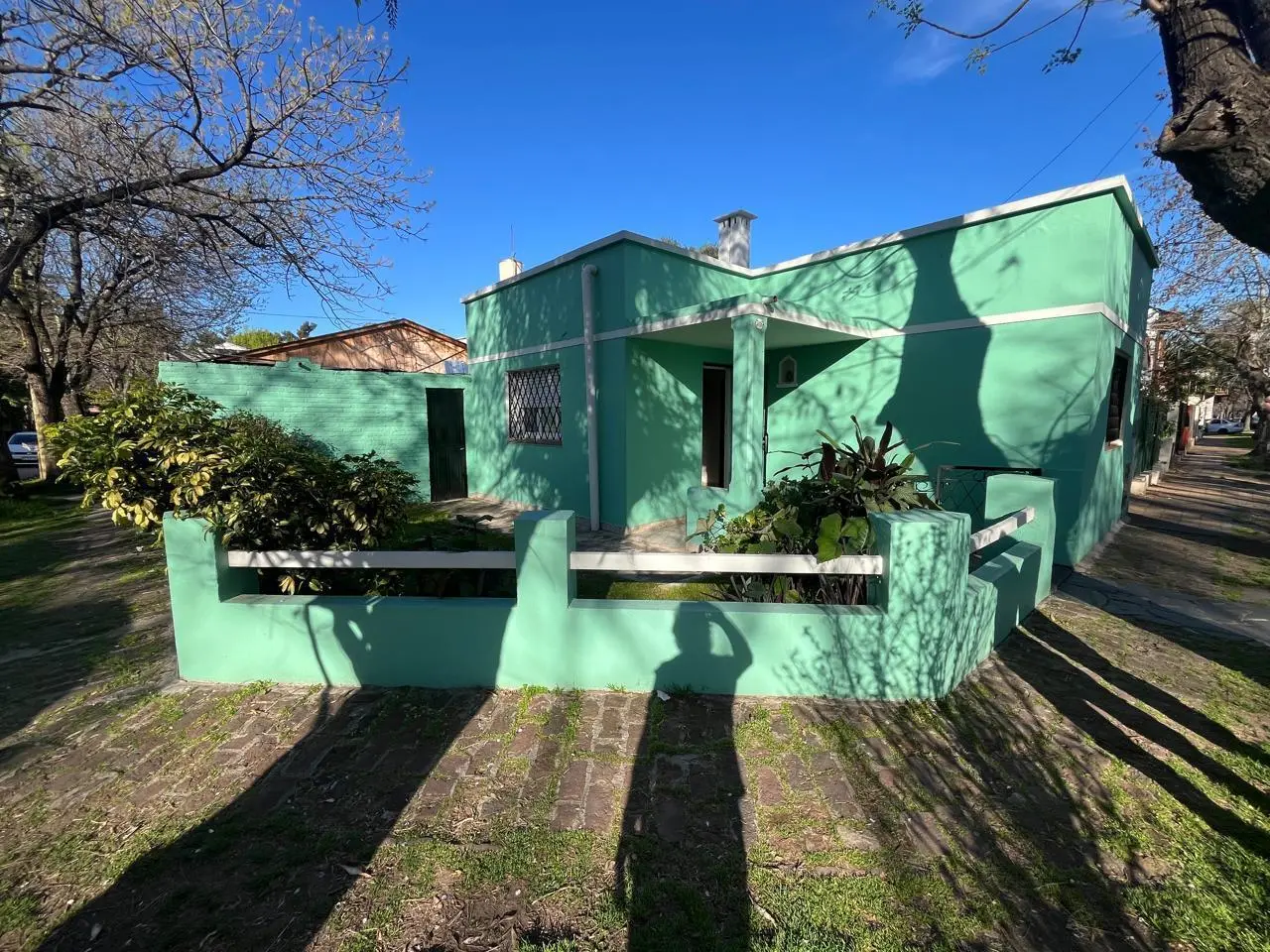 Venta Casa americana techo de losa ideal ampliación 4