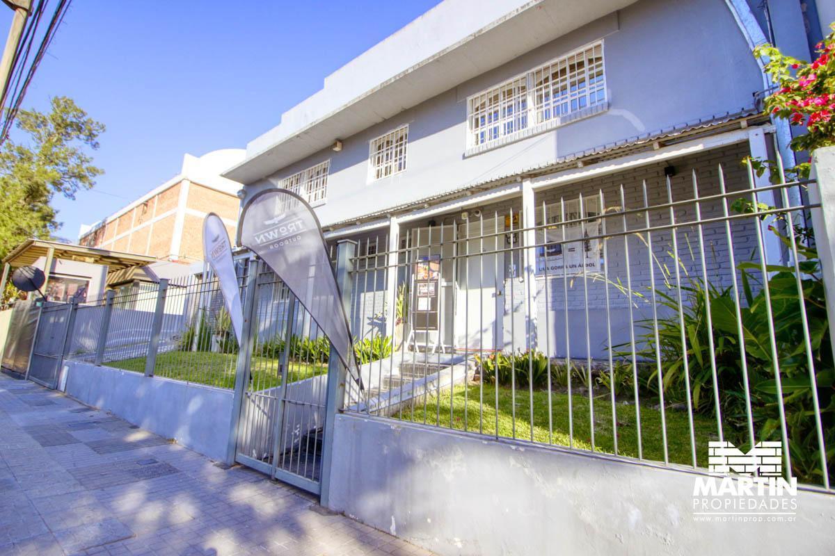 Depósito Galpón en alquiler en Martínez Lote 320 y sup. cubierta 450 m2. Zona Telefe.