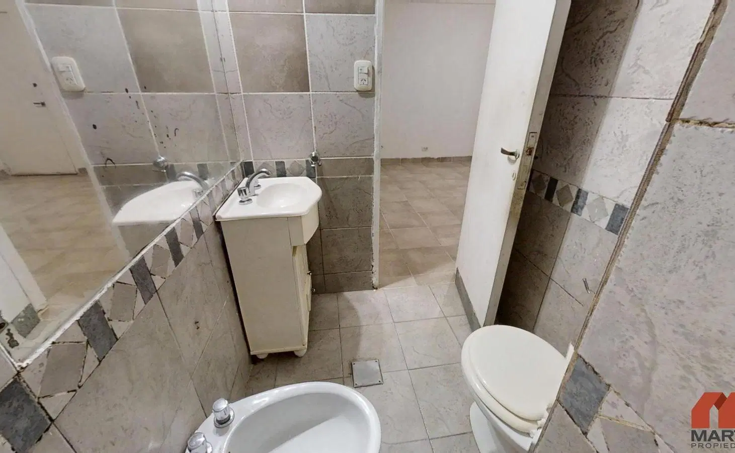 Departamento en Venta de 2 Ambientes en Olivos con Patio 3