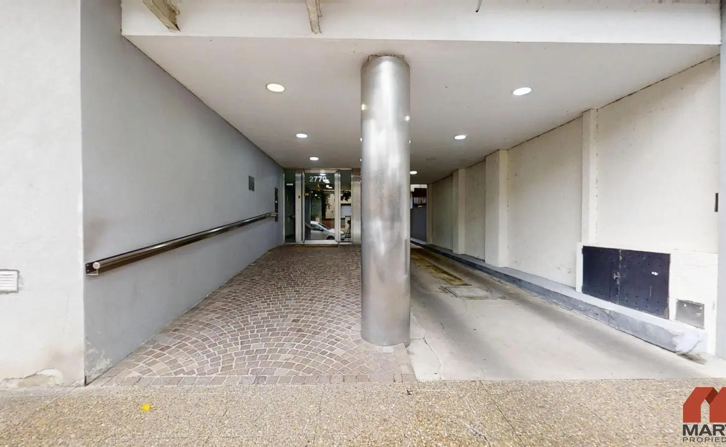 Departamento en Venta de 2 Ambientes en Olivos con Patio 5