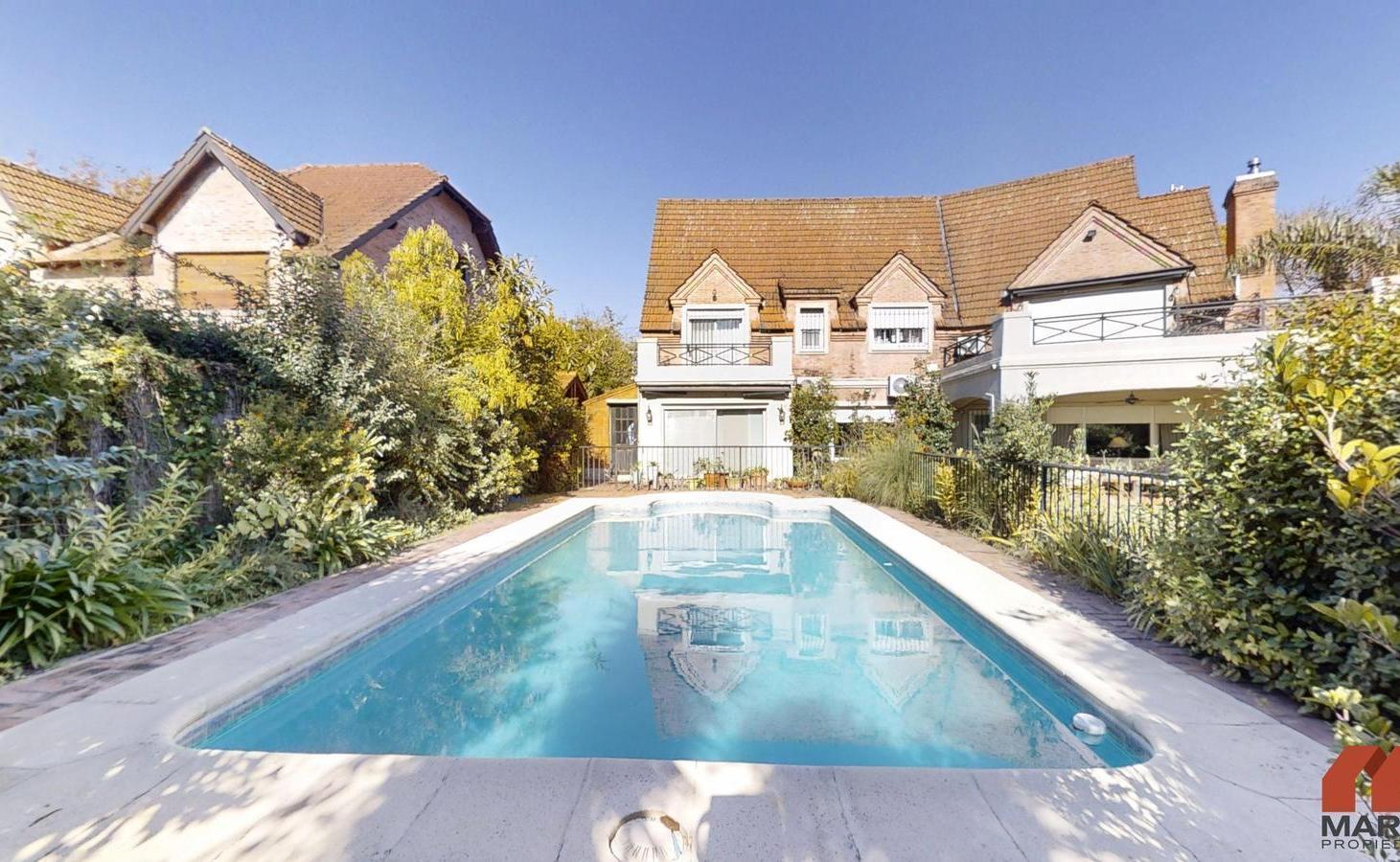 Casa en Venta de 9 Ambientes en San Isidro con Parque, Pileta, Parrilla, Playroom y Cochera